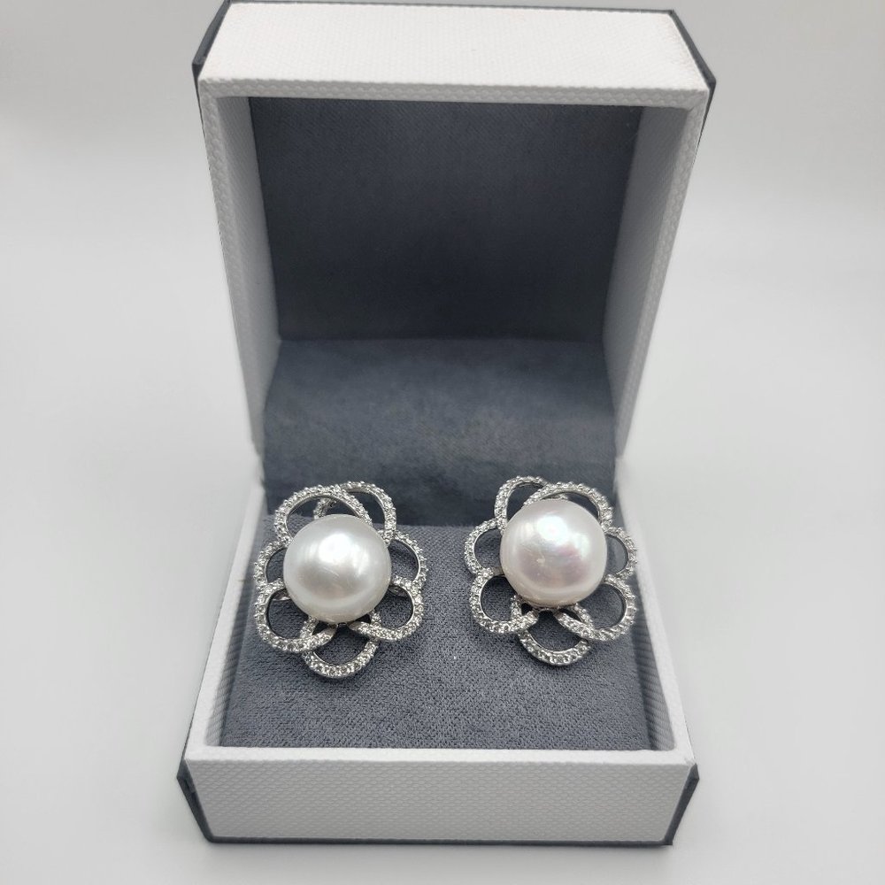 14K White Gold Diamond/Pearl Earrings
